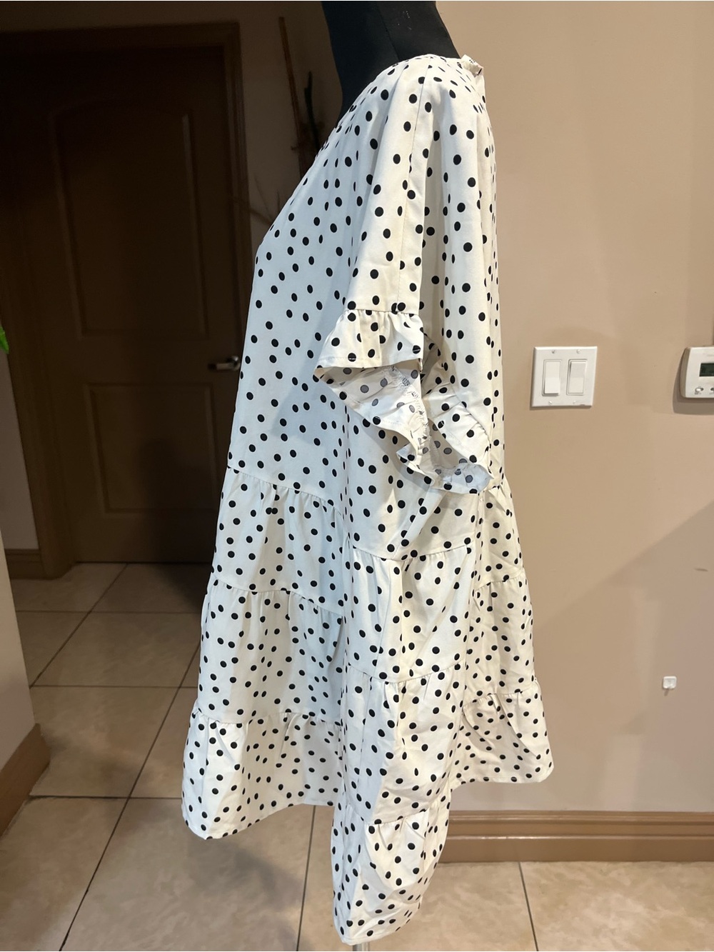 ANDREE BY UNIT Black Polka Dot blouse - Picture 4 of 6